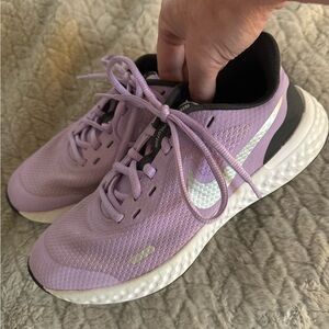 Girls Nike Size 5